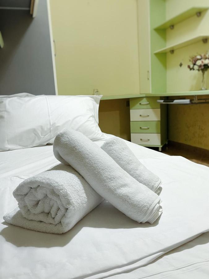 Sunkissed Centre Apartment Vlorë Eksteriør bilde