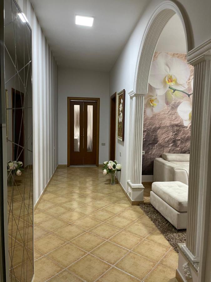 Sunkissed Centre Apartment Vlorë Eksteriør bilde
