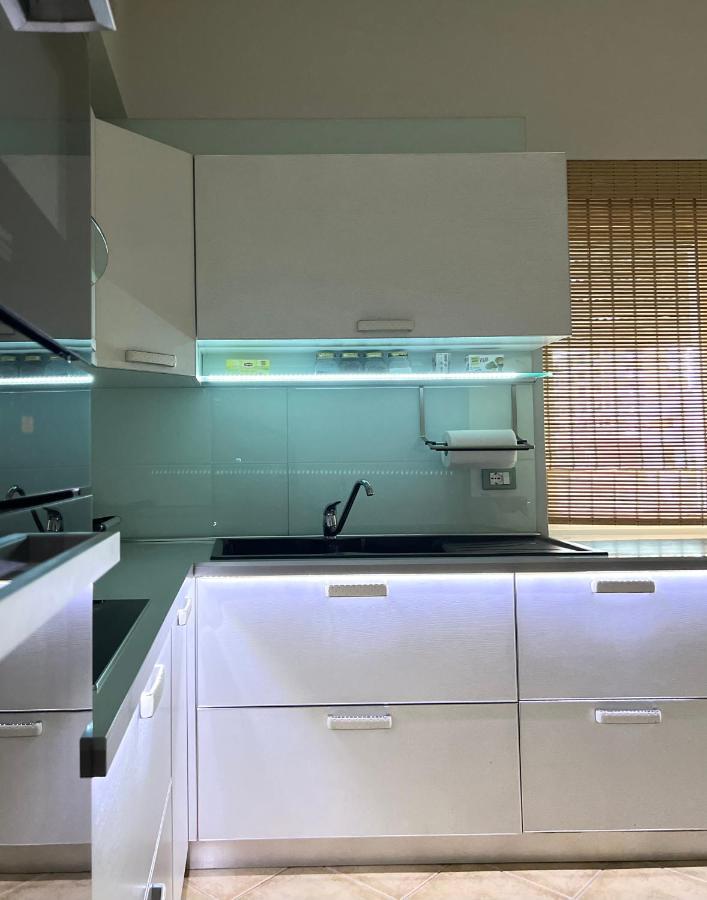 Sunkissed Centre Apartment Vlorë Eksteriør bilde
