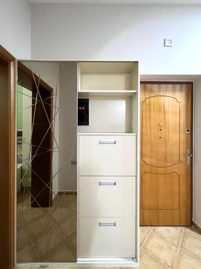 Sunkissed Centre Apartment Vlorë Eksteriør bilde