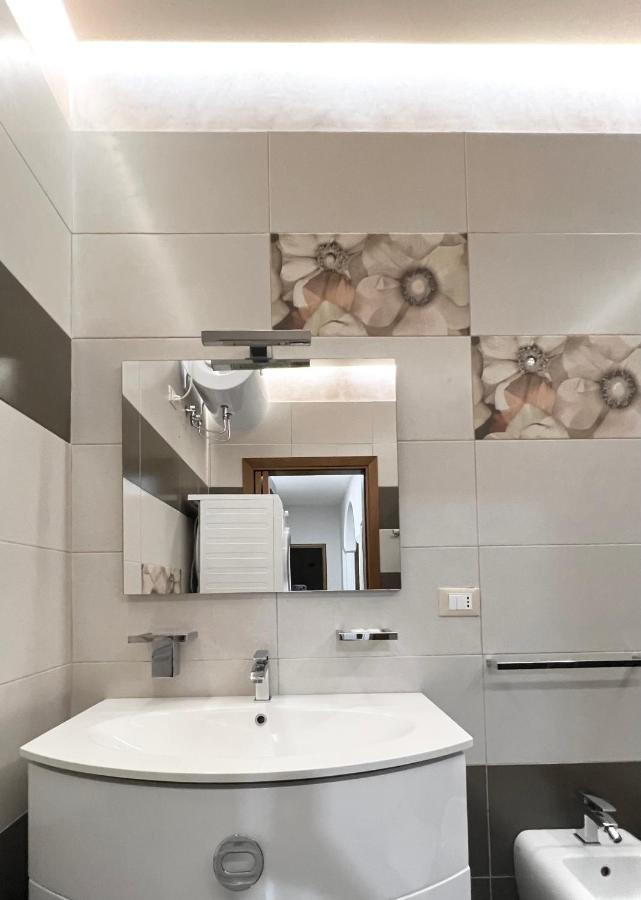 Sunkissed Centre Apartment Vlorë Eksteriør bilde